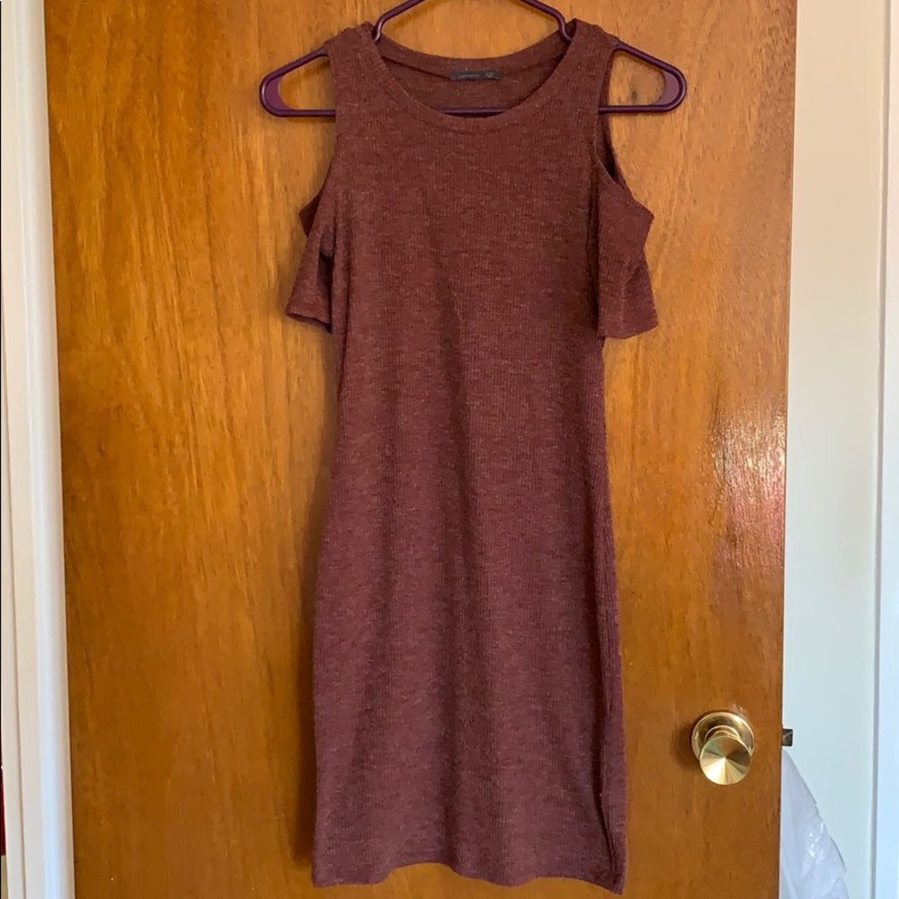 Cute Soprano maroon dress
